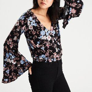 AMERICAN EAGLE Floral Bell Sleeve Faux Wrap Top